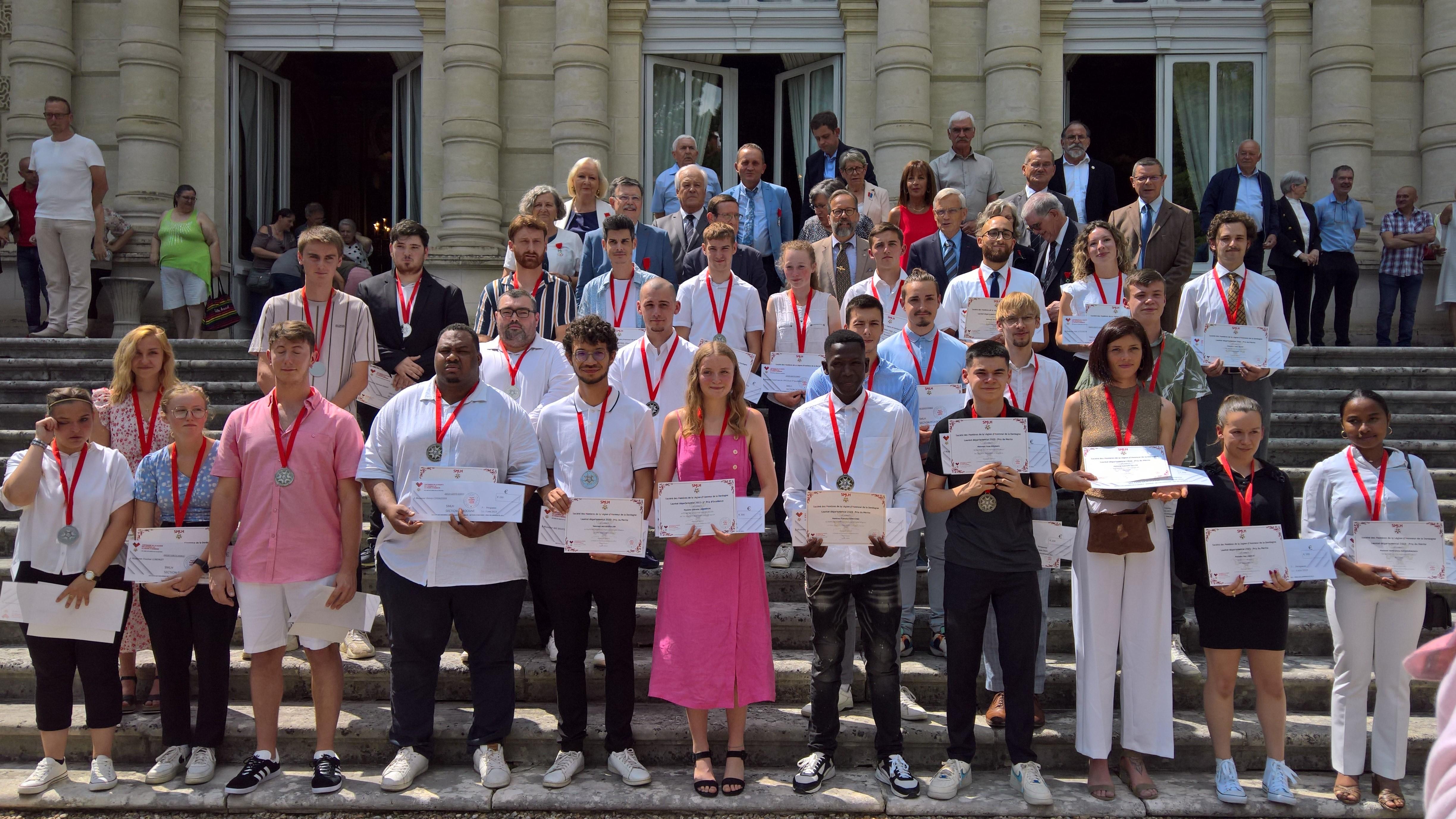 Photo de groupe des lauréat(e)s