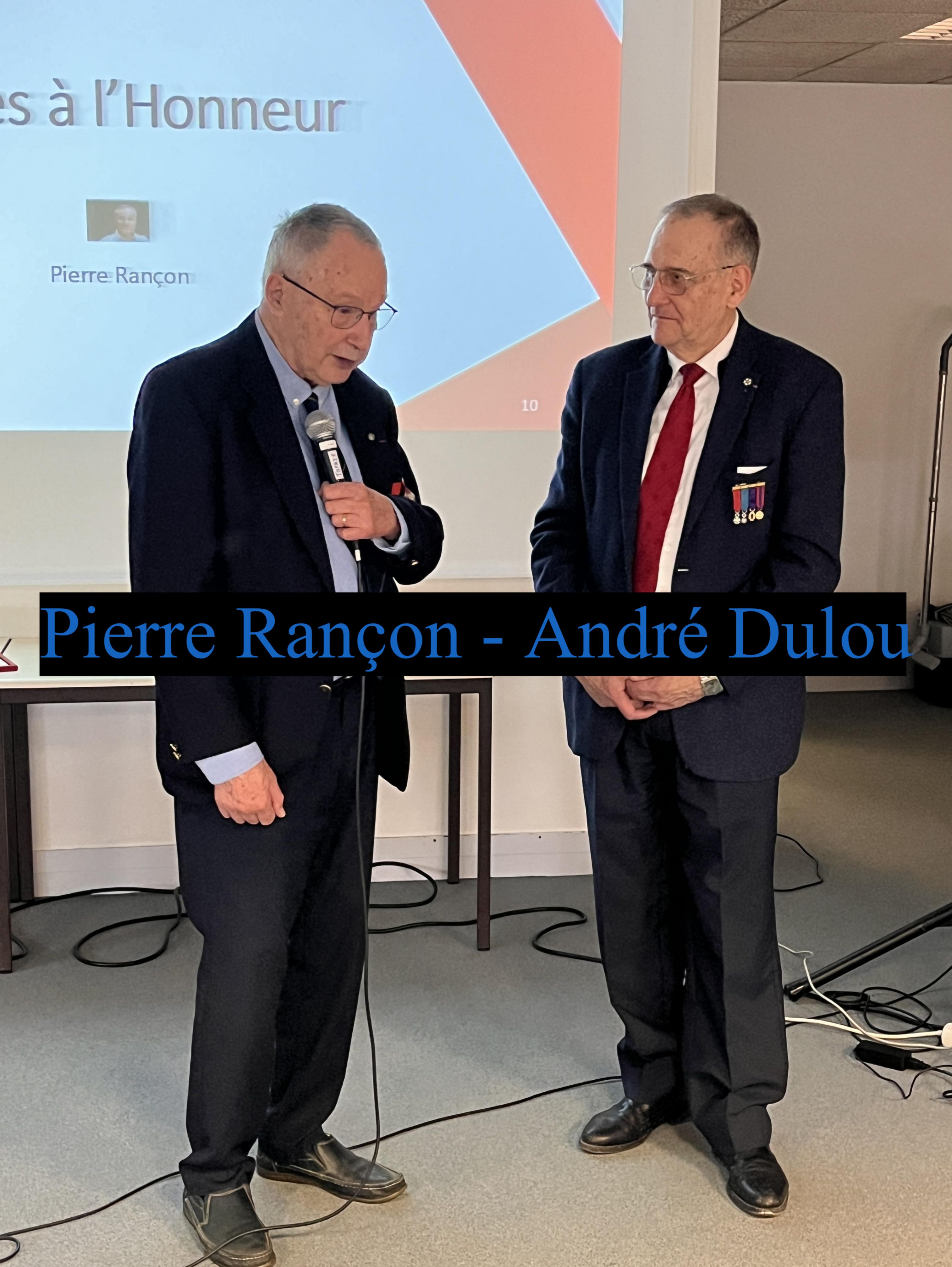 Le colonel André Dulou président de la section gironde a remis le diplôme de président honoraire à Pierre Rançon